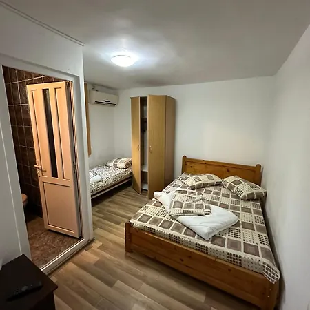 Casa Pestelui Gæstehus Două Mai